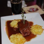 https://peaksandpints.com/wp-content/uploads/2015/05/7-Seas-Brewing-dinner-at-The-Swiss-Braised-Short-Ribs.jpg