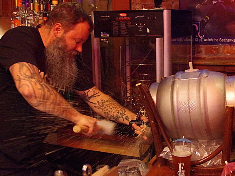 Firkin-Tuesday-at-Engine-House-No-9-tapping