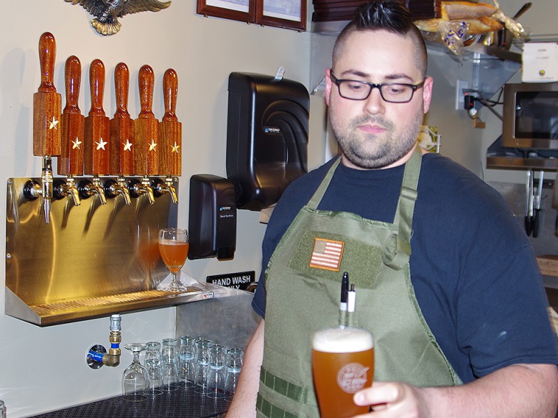 Dunagan-Brewing-Co-Tacoma-bartender