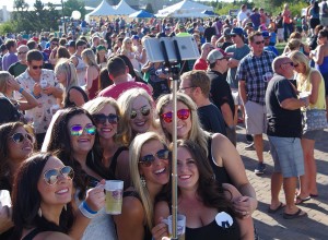 Bend-Brewfest-2015-giant-selfie