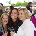 Gig-Harbor-Beer-Festival-friends