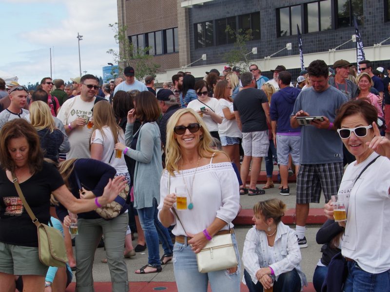 Olympia-Brew-Fest-2016-dancing