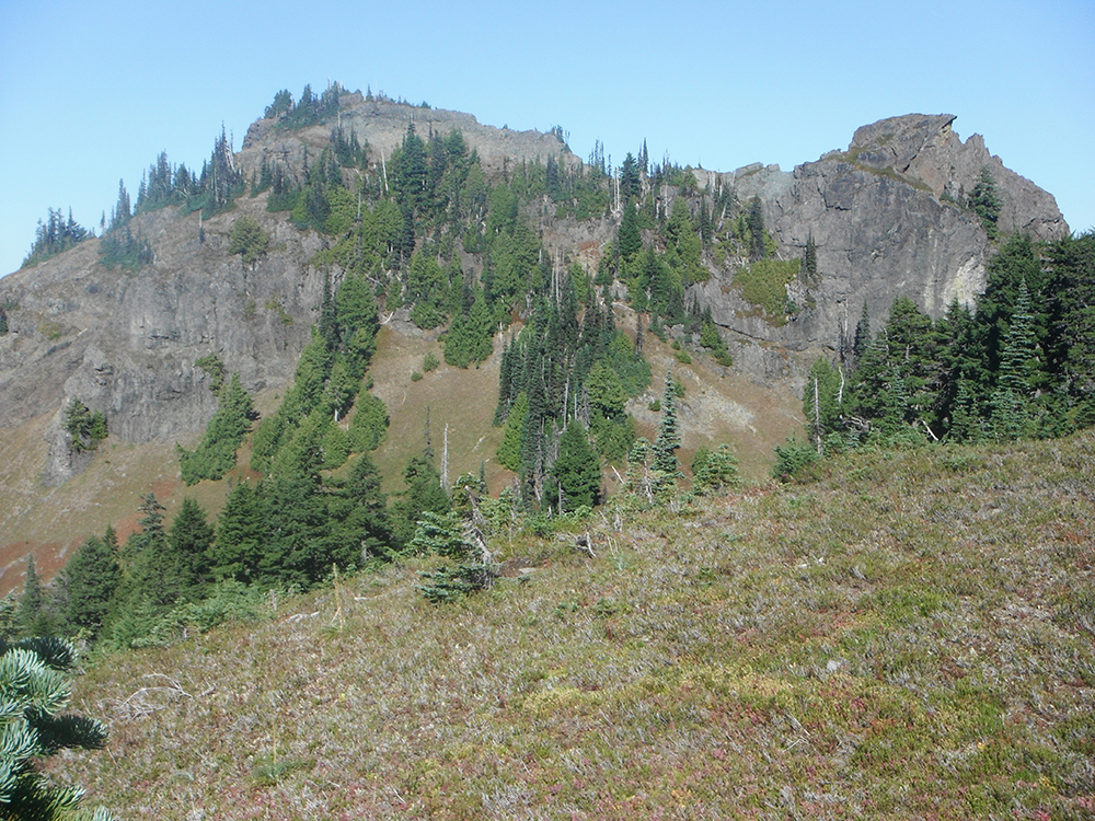 Hiking-Mowich-Lake-to-Dry-Creek-Aurora-Peak