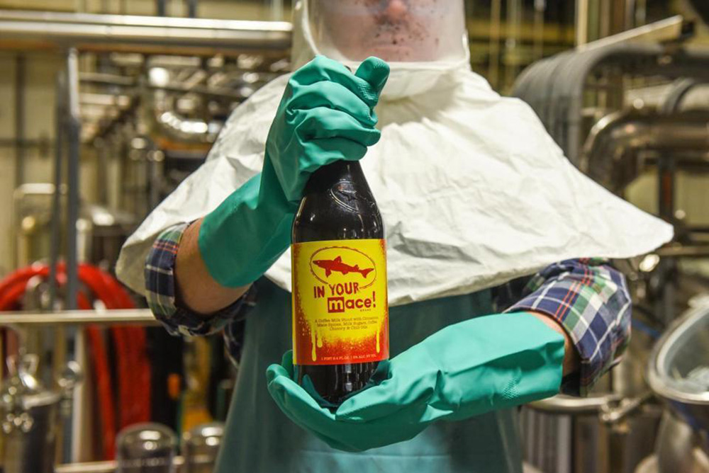 Triple-IPA-showcase-7-Seas-Last-Chance-IPA-and-Dogfish-Head-In-Your-Mace-beer