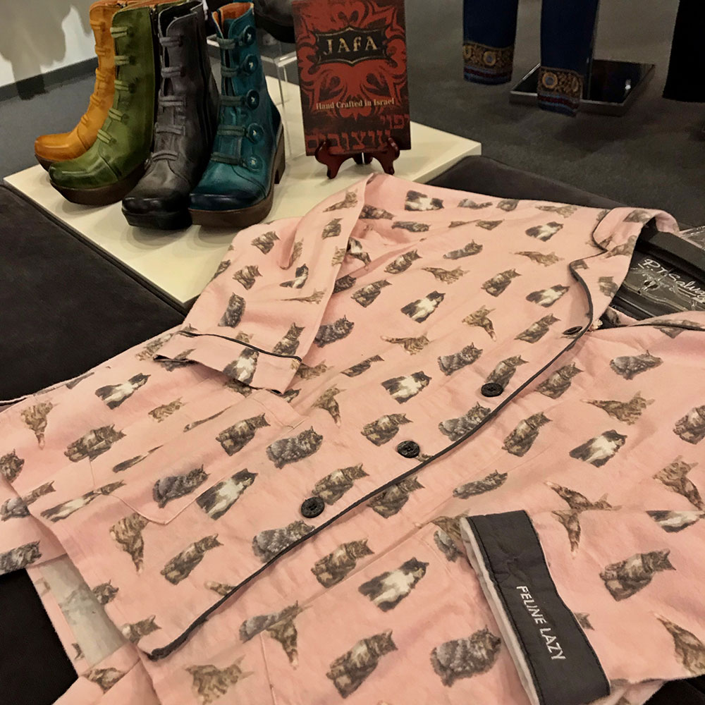 Proctor-Presents-Peaks-and-Pints-and-Jasminka-Clothing