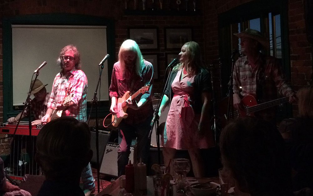 Morning-Foam-The-Twang-Junkies-Great-Notion-party-Holy-Mountain-Demonteller